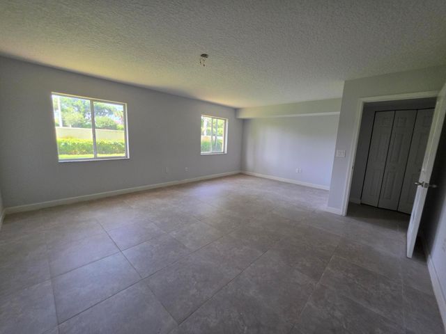 5951 REGAL GLEN Drive 104, Boynton Beach, FL 33437