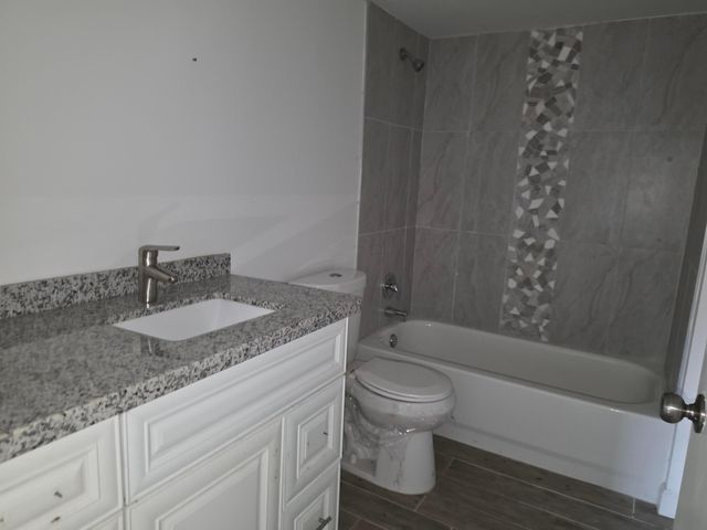 5951 REGAL GLEN Drive 104, Boynton Beach, FL 33437