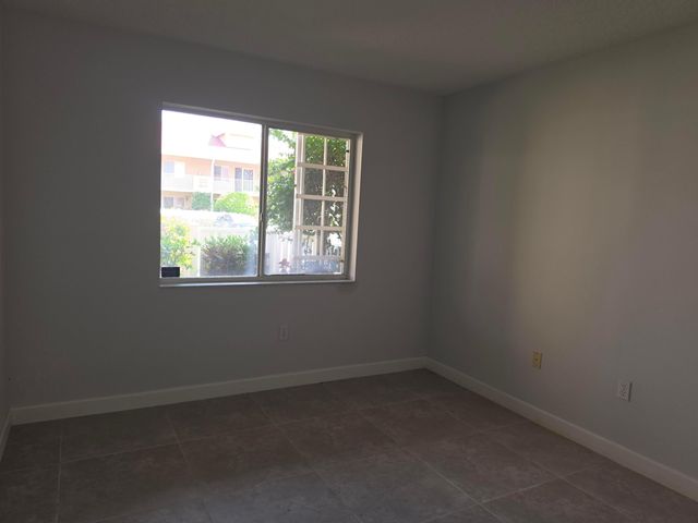 5951 REGAL GLEN Drive 104, Boynton Beach, FL 33437