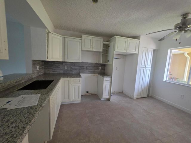 5951 REGAL GLEN Drive 104, Boynton Beach, FL 33437