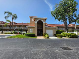 5951 REGAL GLEN Drive 104, Boynton Beach, FL 33437