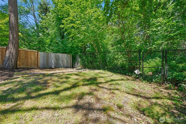 7814 NE 135th Place, Kirkland, WA 98034