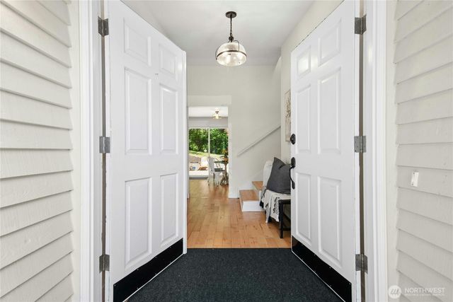 7814 NE 135th Place, Kirkland, WA 98034