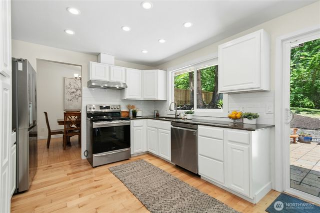 7814 NE 135th Place, Kirkland, WA 98034