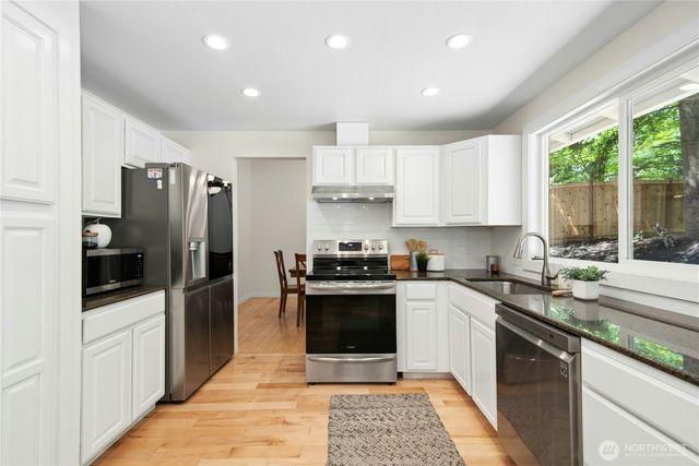 7814 NE 135th Place, Kirkland, WA 98034