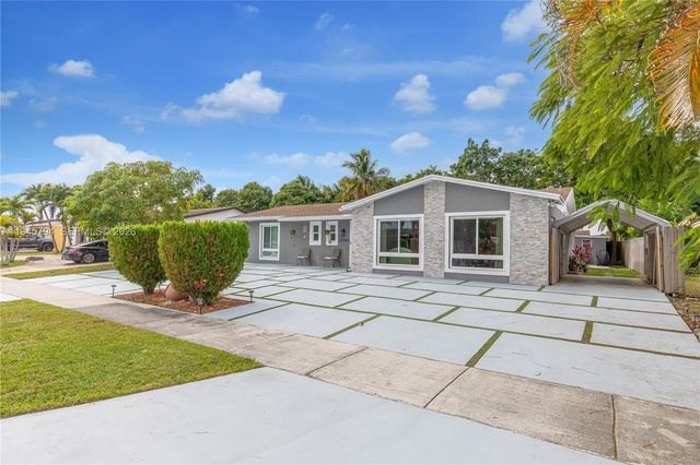 15244 SW 108th Ct, Miami, FL 33157