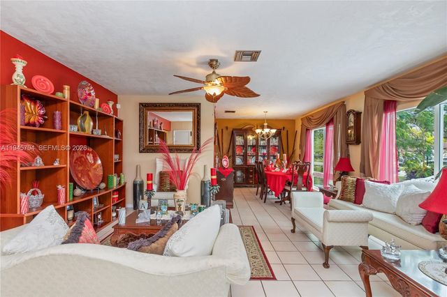 15244 SW 108th Ct, Miami, FL 33157