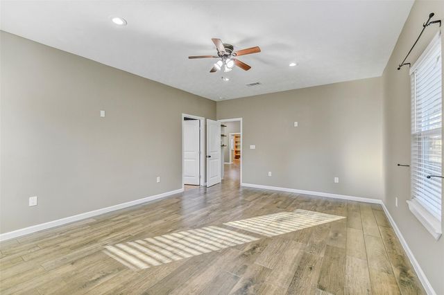 212 County Road 2202, Cleveland, TX 77327