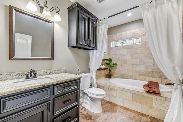 212 County Road 2202, Cleveland, TX 77327