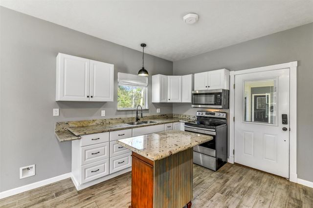 212 County Road 2202, Cleveland, TX 77327