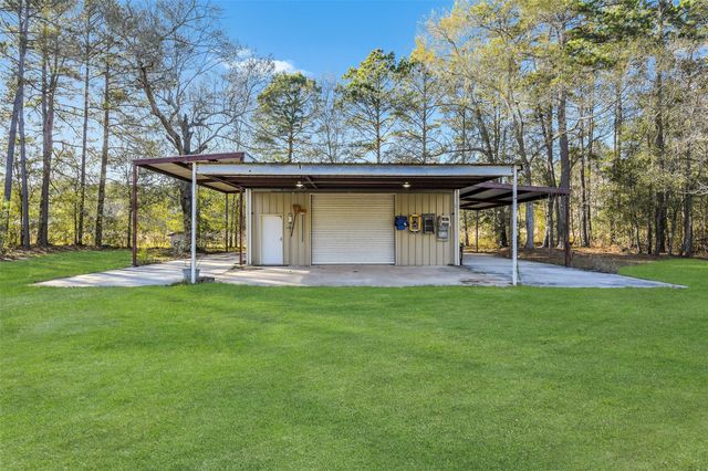 212 County Road 2202, Cleveland, TX 77327