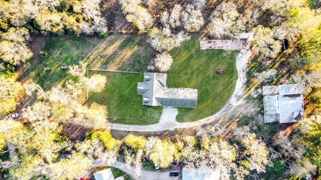 212 County Road 2202, Cleveland, TX 77327