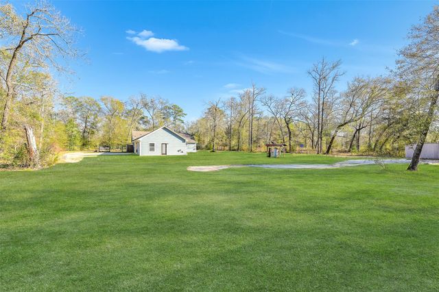 212 County Road 2202, Cleveland, TX 77327