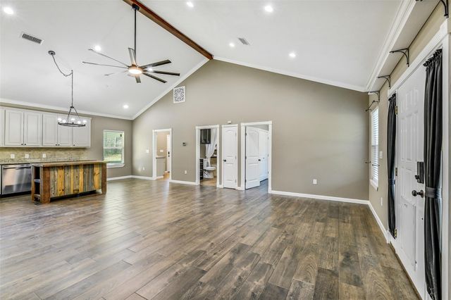 212 County Road 2202, Cleveland, TX 77327