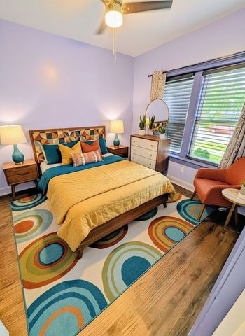 6005 W Waveland Avenue, Chicago, IL 60634