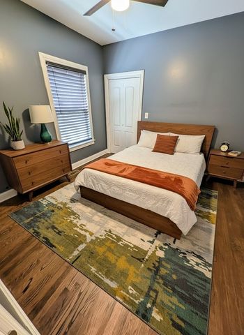 6005 W Waveland Avenue, Chicago, IL 60634