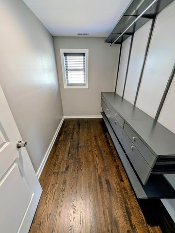 6005 W Waveland Avenue, Chicago, IL 60634