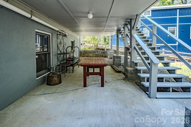 38 Rocky Meadows Road, Newland, NC 28657
