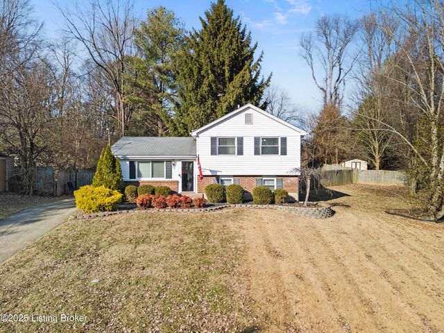 8705 Shepherds Ct, Louisville, KY 40291