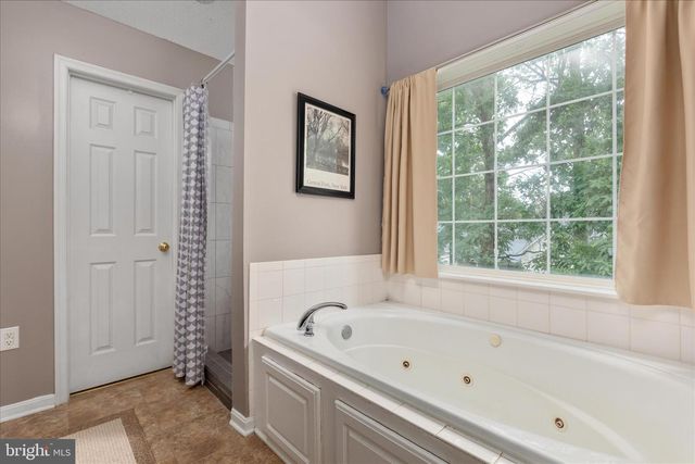 222 CAVALRY DR, Winchester, VA 22602