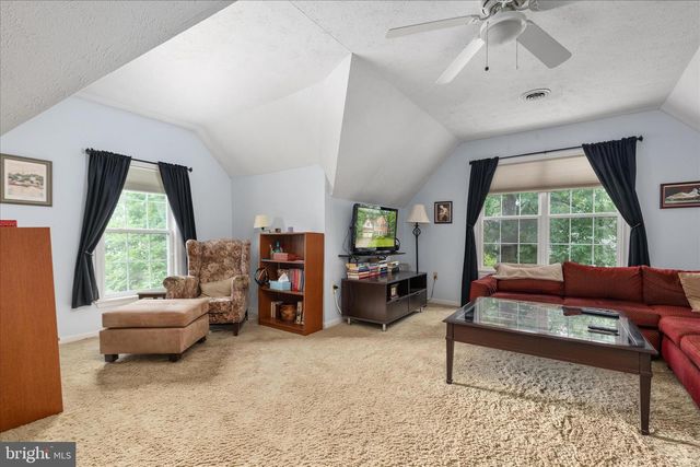 222 CAVALRY DR, Winchester, VA 22602