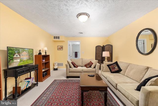 222 CAVALRY DR, Winchester, VA 22602