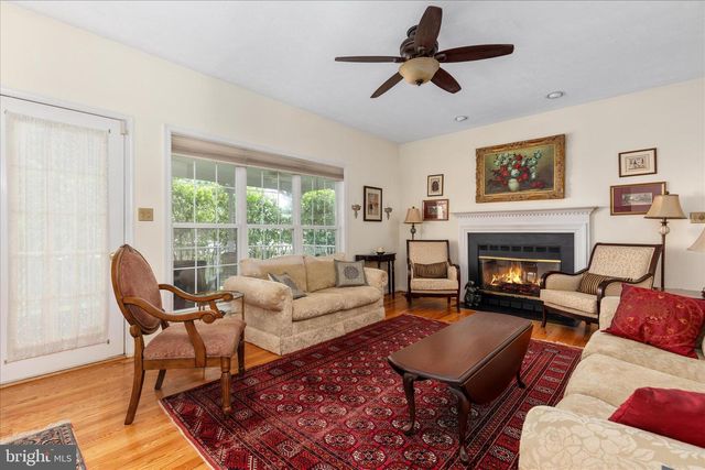 222 CAVALRY DR, Winchester, VA 22602