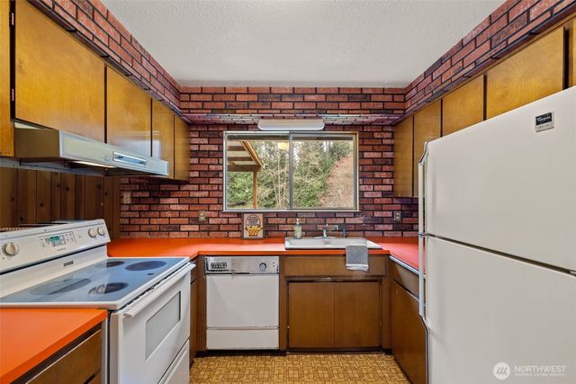 20025 166th Avenue NE, Woodinville, WA 98072