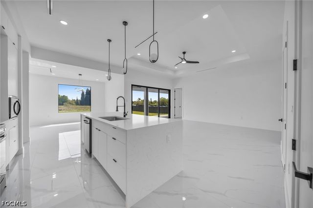 1618 Moore AVE, Lehigh Acres, FL 33972