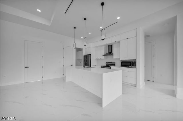 1618 Moore AVE, Lehigh Acres, FL 33972