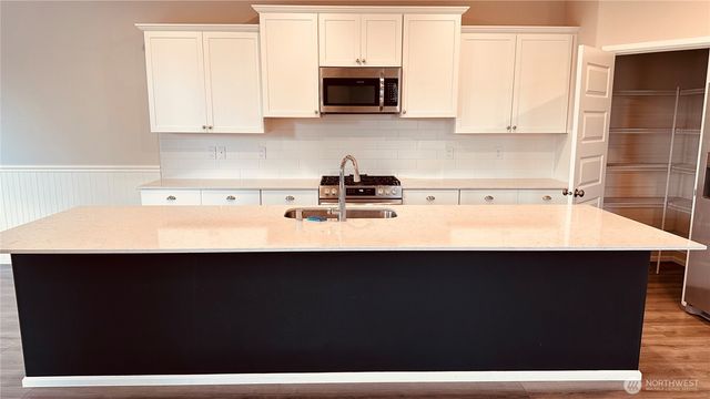 28400 83rd Drive NW, Stanwood, WA 98292