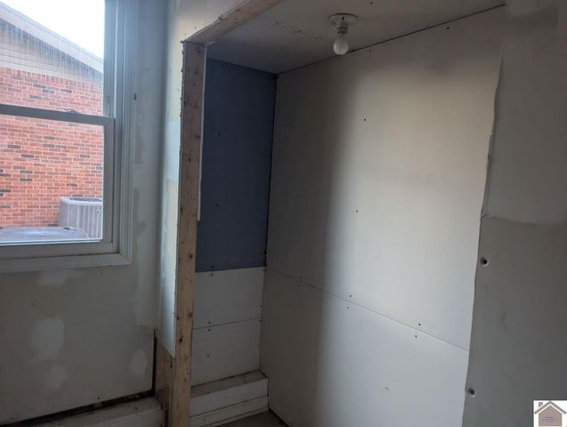 244 Longview Dr, Paducah, KY 42003