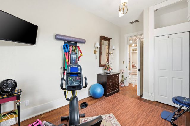921 Greer, Indianapolis, IN 46203