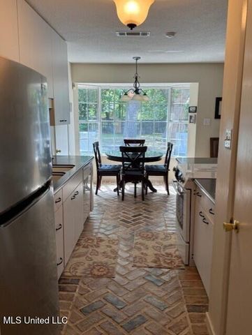 2246 Baywood Drive, Biloxi, MS 39532