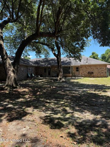 2246 Baywood Drive, Biloxi, MS 39532