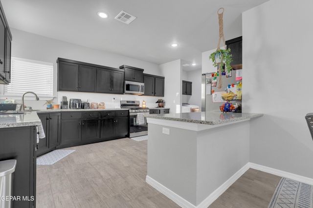 11352 Hidalgo Drive, Socorro, TX 79927