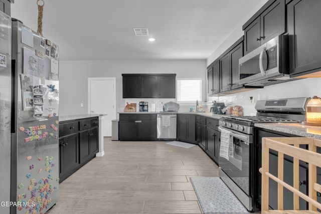 11352 Hidalgo Drive, Socorro, TX 79927