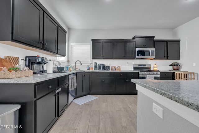 11352 Hidalgo Drive, Socorro, TX 79927