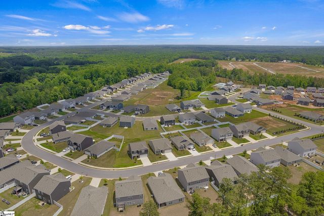 732 Wolverine Lane, Woodruff, SC 29388