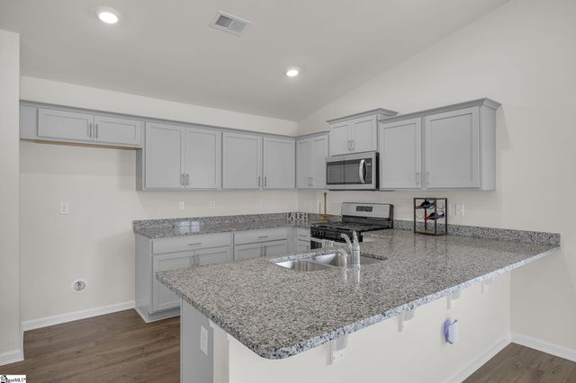 732 Wolverine Lane, Woodruff, SC 29388