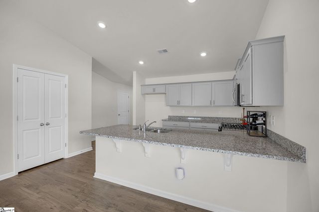 732 Wolverine Lane, Woodruff, SC 29388