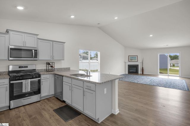 732 Wolverine Lane, Woodruff, SC 29388