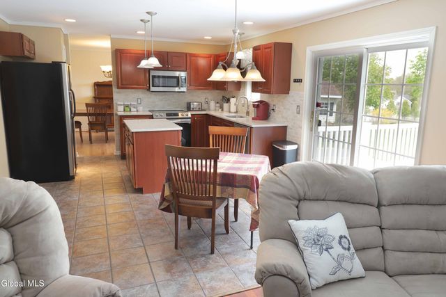 511 Tony Drive, Rotterdam, NY 12306