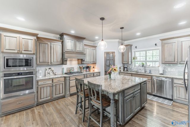 15153 Hobbs Road, Athens, AL 35614