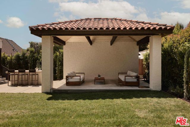 6255 Del Valle Drive, Los Angeles, CA 90048