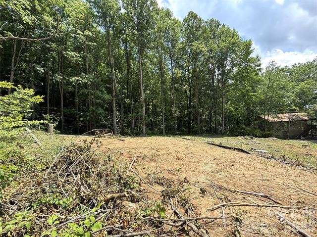 21 Club Crest Drive, Maggie Valley, NC 28751