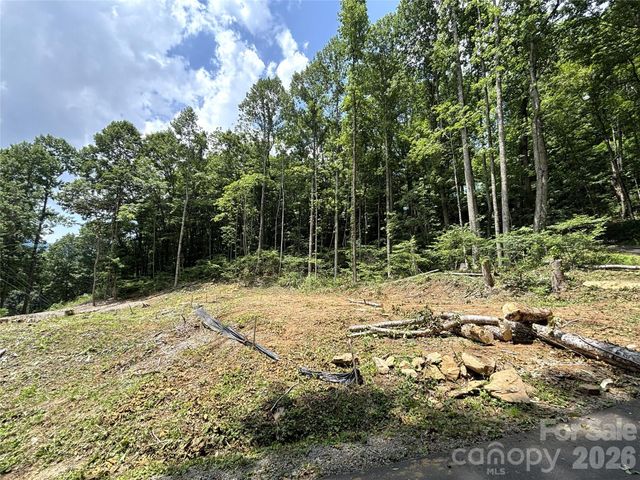 21 Club Crest Drive, Maggie Valley, NC 28751