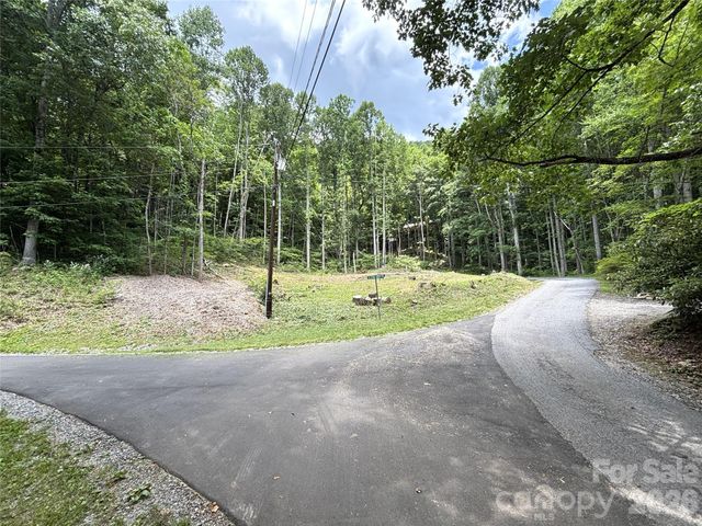 21 Club Crest Drive, Maggie Valley, NC 28751