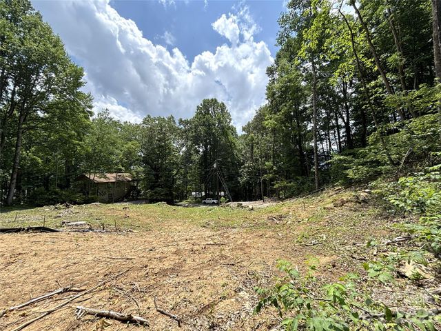 21 Club Crest Drive, Maggie Valley, NC 28751