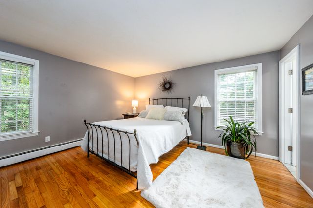 99 Old Post Road, Centerville, MA 02632